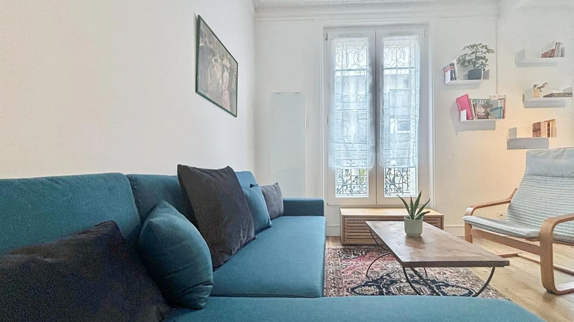 Charming - Rentaway Apartment